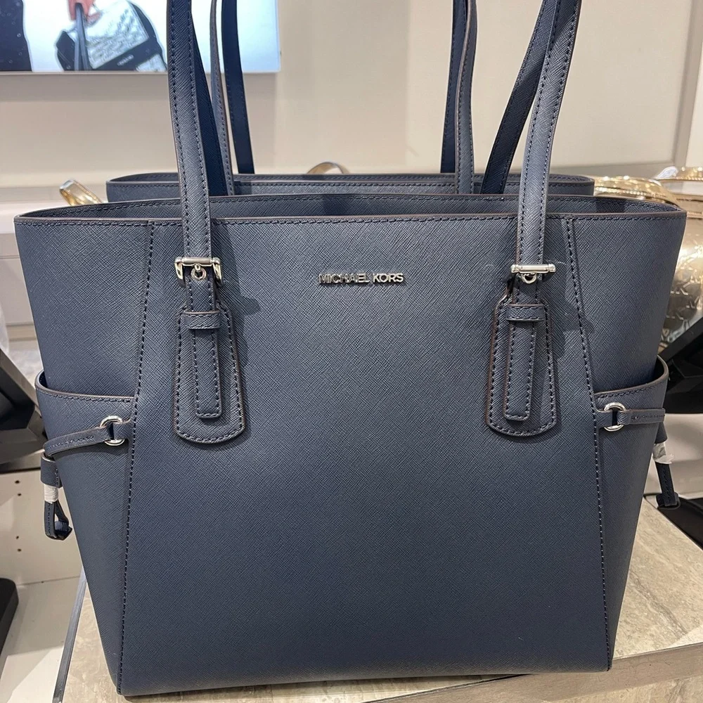 MICHAEL KORS Voyager Large Saffiano Leather EW Tote Shoulder Bag Navy NWT